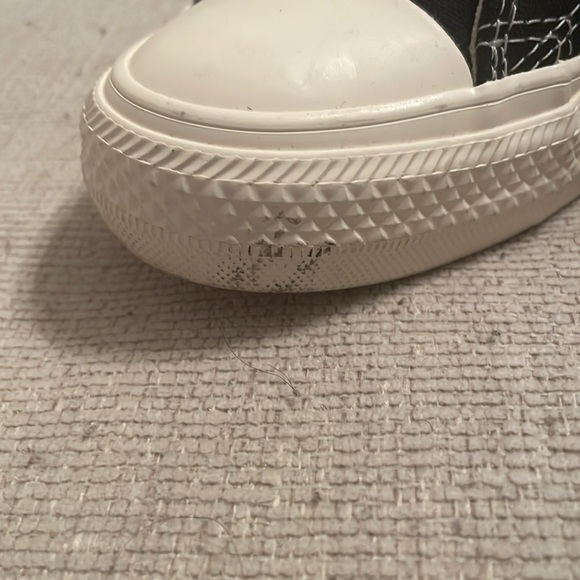 Converse Floral Embroidered Chuck Taylors - Picture 4 of 5